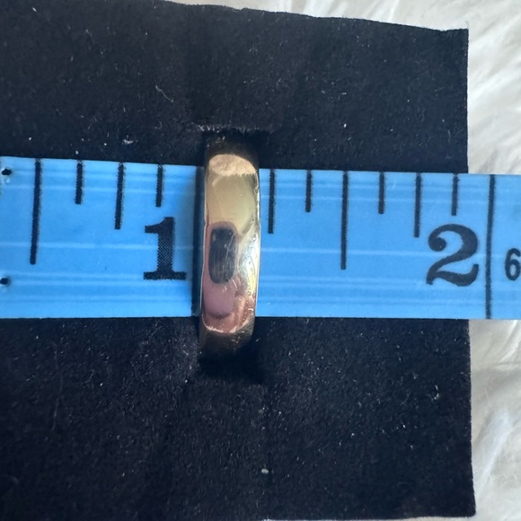 Classic Gold Band Ring - Picture 2 of 7